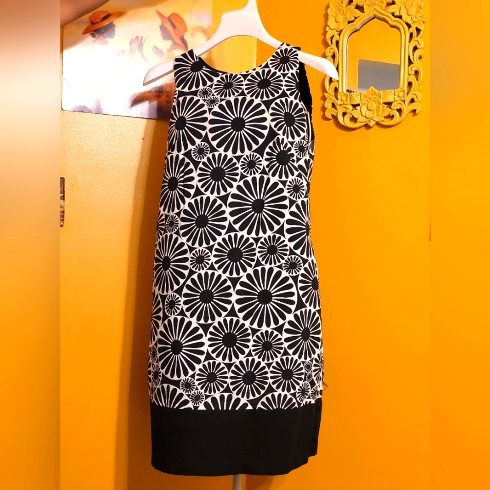 Maggie London Sleeveless Dress